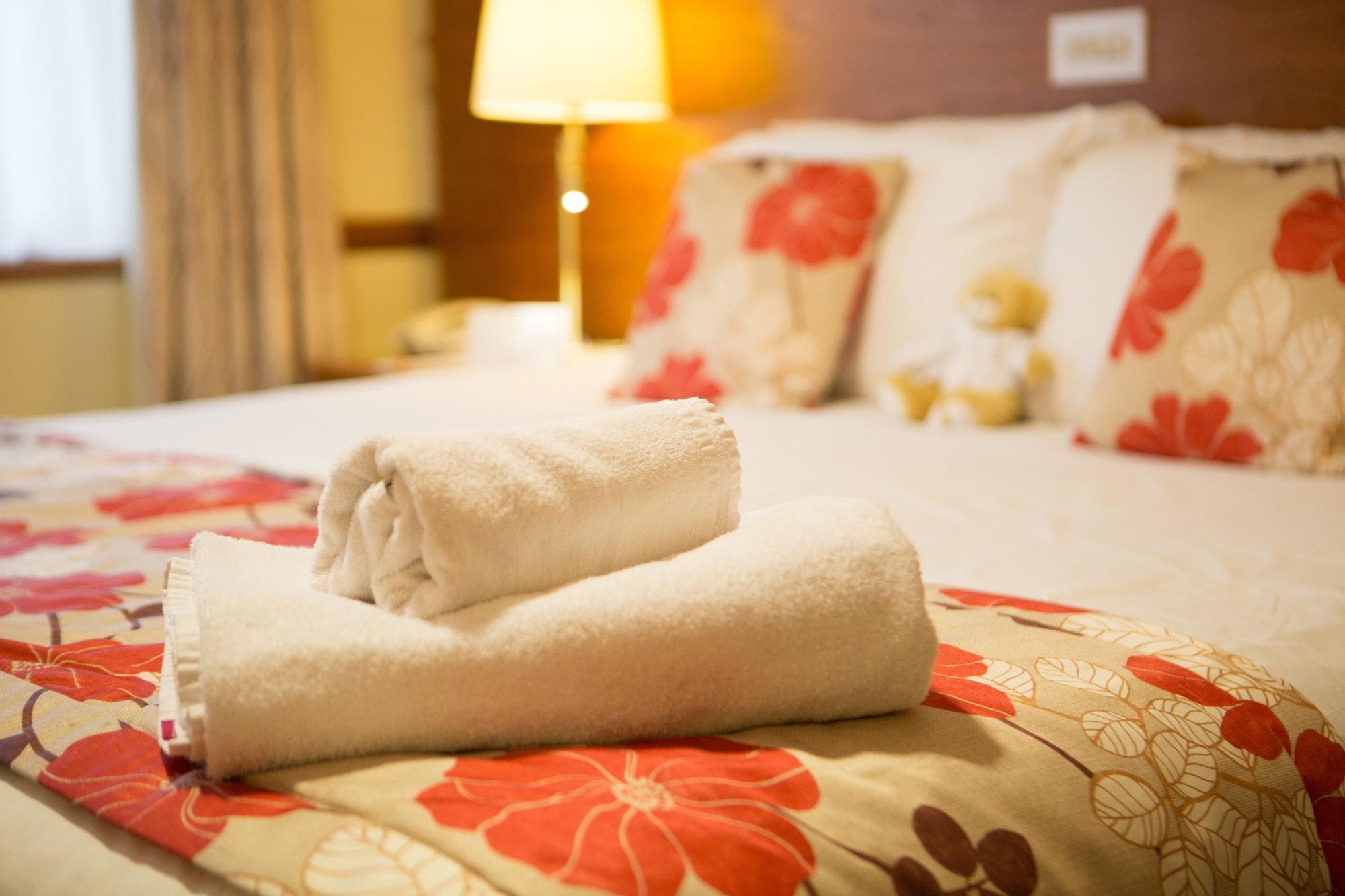 Best Western Gables Hotel Falfield Extérieur photo
