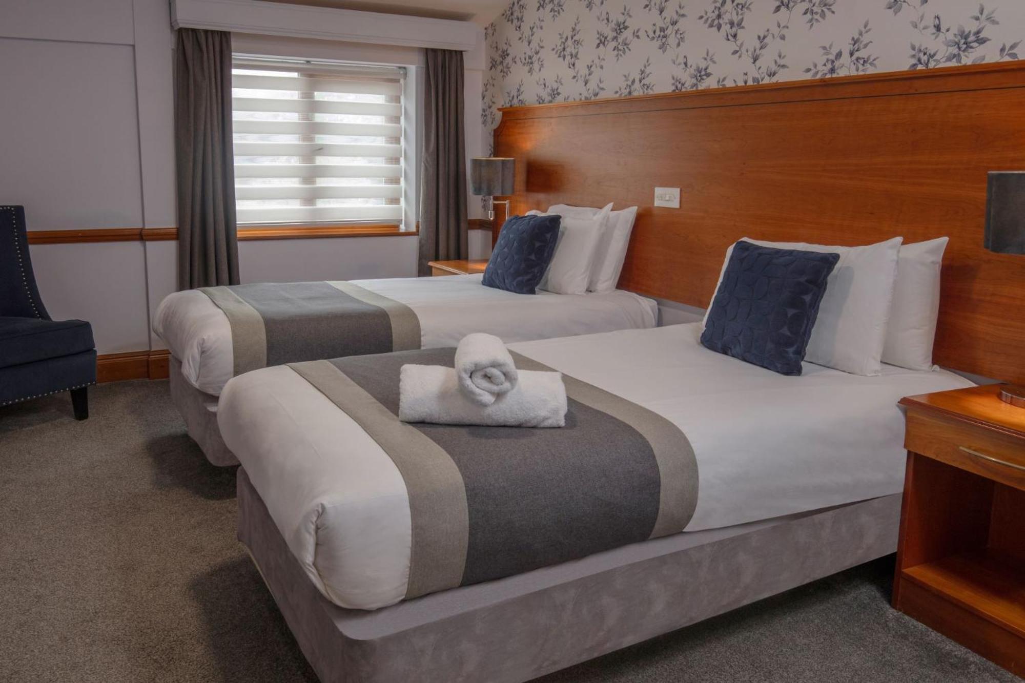 Best Western Gables Hotel Falfield Extérieur photo