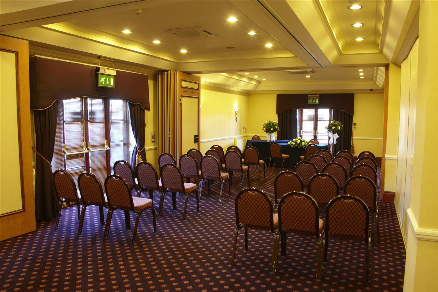 Best Western Gables Hotel Falfield Extérieur photo